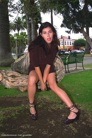 Original 682 px/ 1024 px