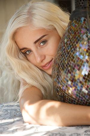 Original 1280 px/ 1920 px