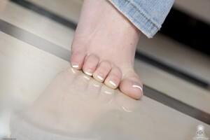 Original 1600 px/ 1064 px