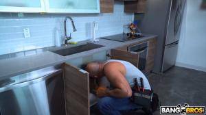 Original 1267 px/ 713 px