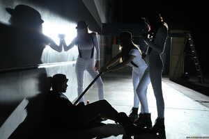 Original 2499 px/ 1663 px