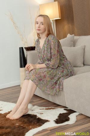 Original 2333 px/ 3500 px