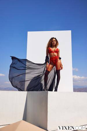 Original 2000 px/ 2999 px