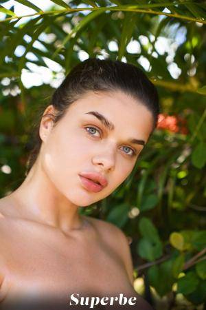 Original 2560 px/ 3840 px