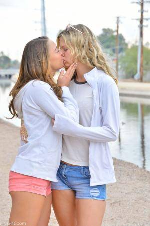 Original 852 px/ 1280 px