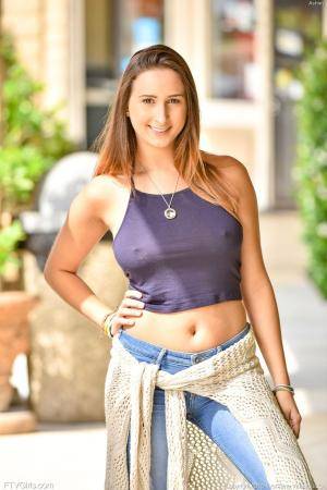 Original 852 px/ 1280 px