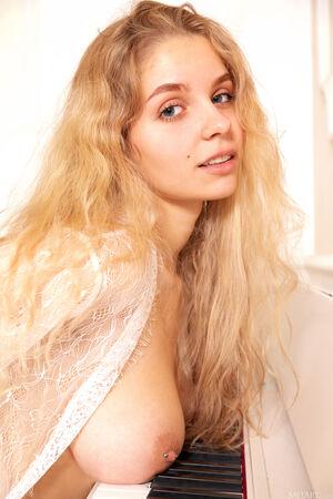 Original 3840 px/ 5760 px