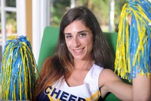 Original 1600 px/ 1064 px