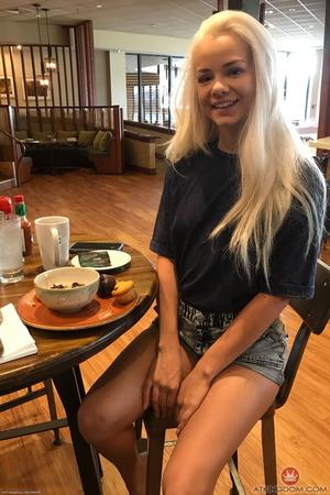 Original 2000 px/ 3000 px