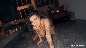 Original 3265 px/ 1837 px