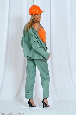 Original 682 px/ 1024 px