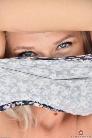 Original 2003 px/ 3000 px