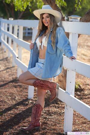 Original 3200 px/ 4800 px