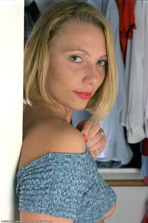 Original 682 px/ 1024 px