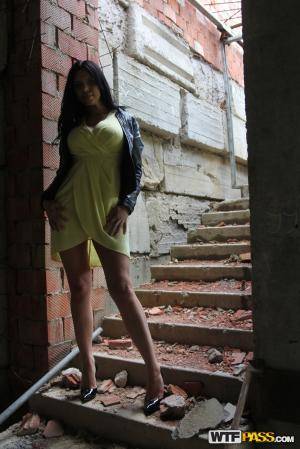 Original 1067 px/ 1600 px