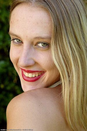 Original 684 px/ 1024 px