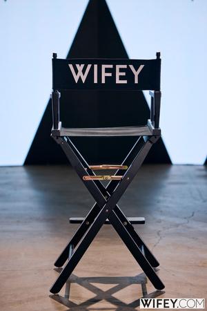 Original 2000 px/ 2999 px