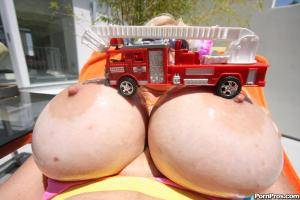 Original 3000 px/ 2000 px