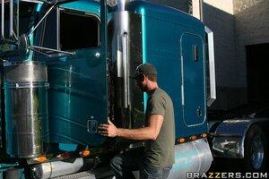 Original 900 px/ 600 px