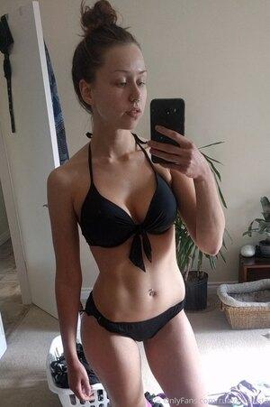 Original 877 px/ 1319 px