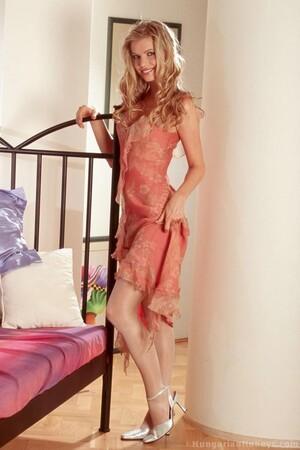 Original 683 px/ 1024 px