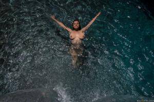 Original 2491 px/ 1663 px