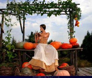 Original 2472 px/ 2104 px