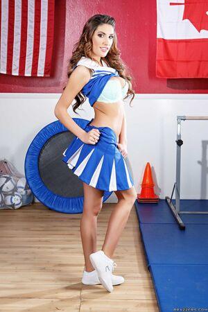 Original 832 px/ 1248 px