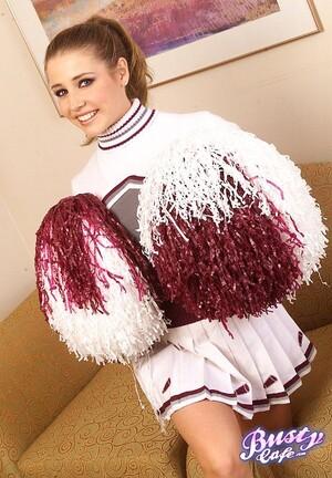 Original 555 px/ 800 px