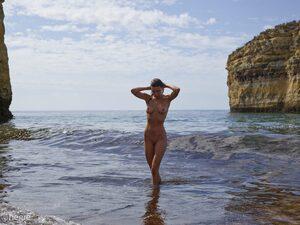 Original 13983 px/ 10487 px