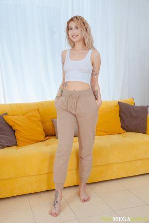 Original 2333 px/ 3500 px