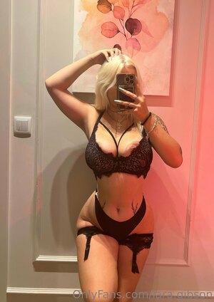 Original 2203 px/ 3112 px