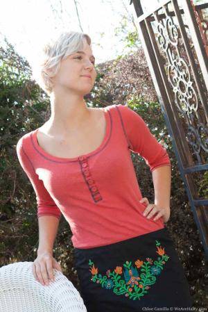 #WeAreHairy Chloe Camilla - Outside