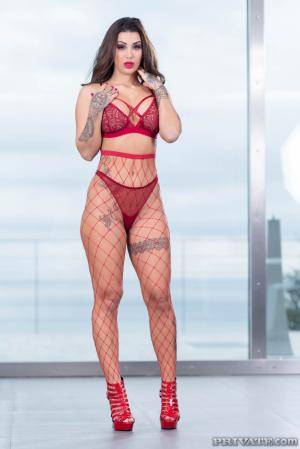 Original 1067 px/ 1600 px