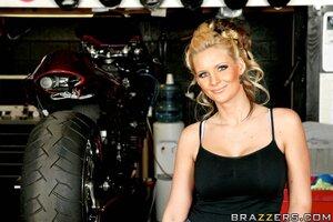 Original 900 px/ 599 px