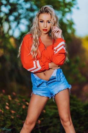 Beth Morgan - Before Sunset - 145 mb - 79 pics - April 2020