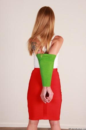 Original 853 px/ 1280 px