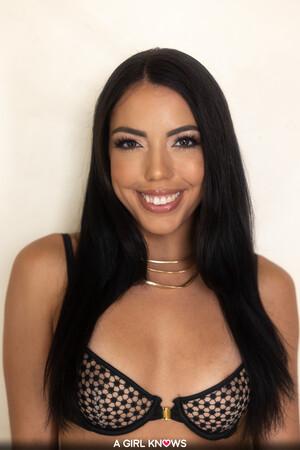 Original 2561 px/ 3840 px