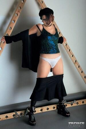 Original 2142 px/ 3200 px