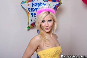 Original 900 px/ 600 px