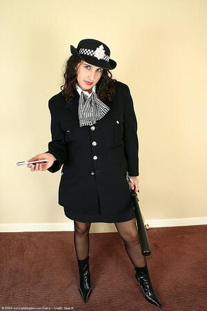 Original 683 px/ 1024 px