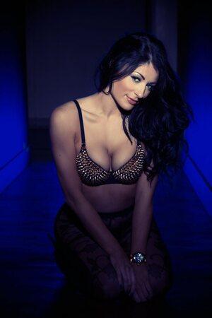 Original 683 px/ 1024 px