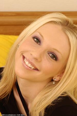 Original 680 px/ 1024 px