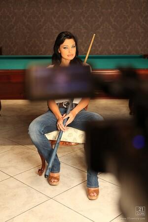 Original 853 px/ 1280 px