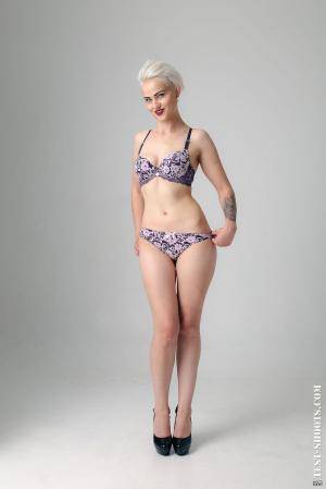 Original 854 px/ 1280 px