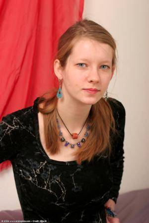 Original 682 px/ 1024 px