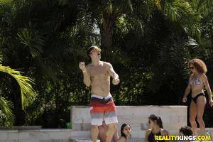 Original 1903 px/ 1269 px