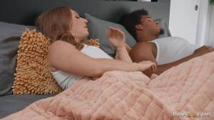 #Brazzers Skylar Snow Squirting Up The Salesman