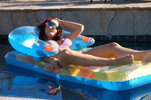 Original 1584 px/ 1053 px