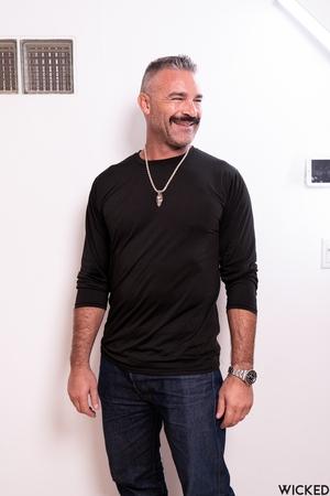 Original 1280 px/ 1920 px